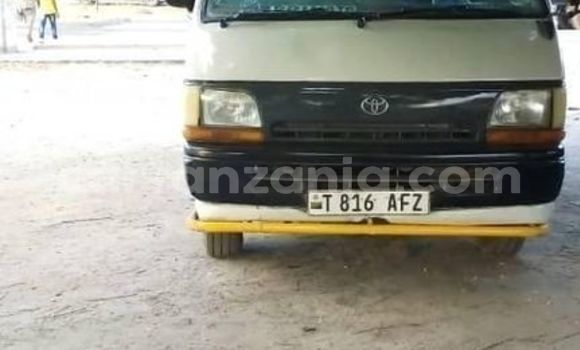 Buy Used Toyota Hiace White Car in Dar es Salaam in Dar es Salaam