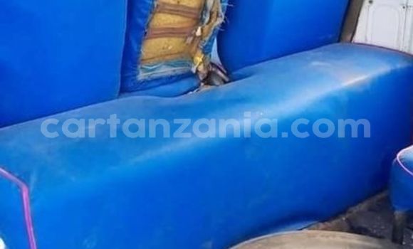 Buy Used Toyota Hiace White Car in Dar es Salaam in Dar es Salaam Buy Used Toyota Hiace White Car in Dar es Salaam in Dar es Salaam