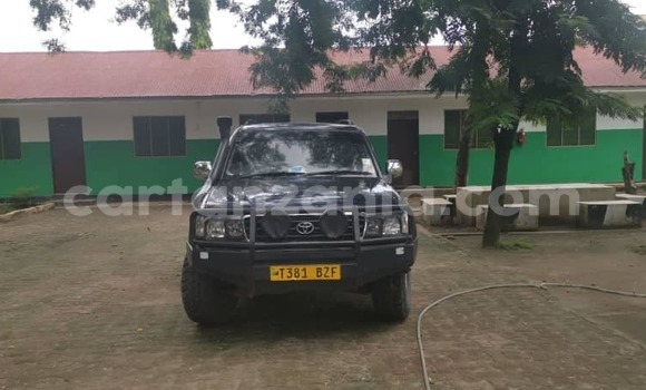 Buy Used Toyota Land Cruiser Blue Car in Dar es Salaam in Dar es Salaam