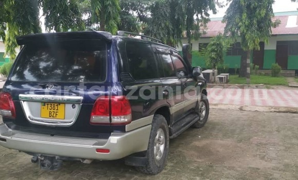 Buy Used Toyota Land Cruiser Blue Car in Dar es Salaam in Dar es Salaam Buy Used Toyota Land Cruiser Blue Car in Dar es Salaam in Dar es Salaam