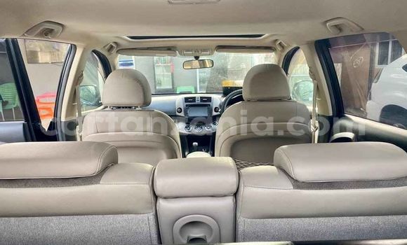 Nunua Ilio tumika Toyota Vanguard Nyeusi Gari ndani ya Dar es Salaam nchini Dar es Salaam Nunua Ilio tumika Toyota Vanguard Nyeusi Gari ndani ya Dar es Salaam nchini Dar es Salaam