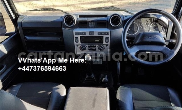 Nunua Ilio tumika Land Rover Defender Fedha Gari ndani ya Dar es Salaam nchini Dar es Salaam Nunua Ilio tumika Land Rover Defender Fedha Gari ndani ya Dar es Salaam nchini Dar es Salaam