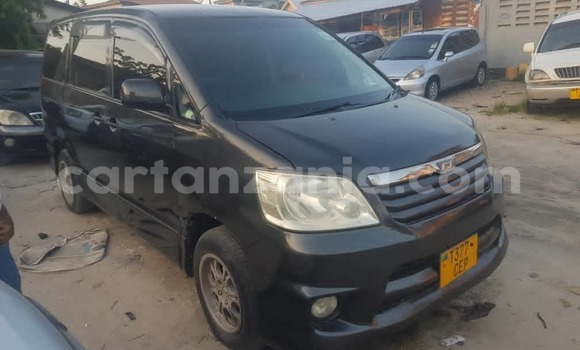 Nunua Ilio tumika Toyota Noah Nyeusi Gari ndani ya Dar es Salaam nchini Dar es Salaam Nunua Ilio tumika Toyota Noah Nyeusi Gari ndani ya Dar es Salaam nchini Dar es Salaam