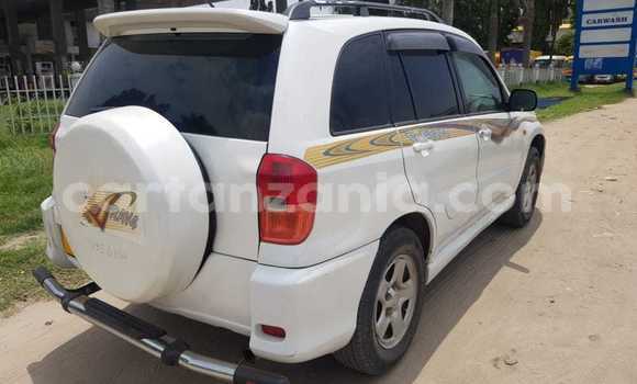 Buy Used Toyota RAV4 White Car in Dar es Salaam in Dar es Salaam Buy Used Toyota RAV4 White Car in Dar es Salaam in Dar es Salaam