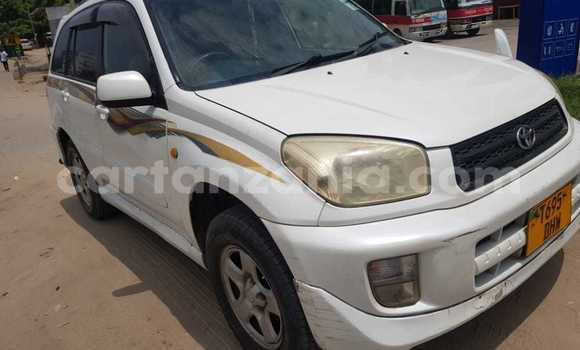 Buy Used Toyota RAV4 White Car in Dar es Salaam in Dar es Salaam Buy Used Toyota RAV4 White Car in Dar es Salaam in Dar es Salaam
