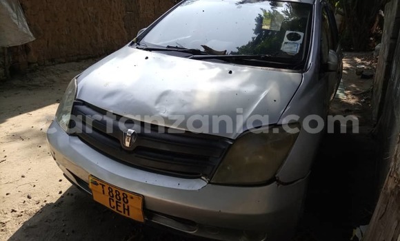 Buy Used Toyota IST Silver Car in Dar es Salaam in Dar es Salaam Buy Used Toyota IST Silver Car in Dar es Salaam in Dar es Salaam