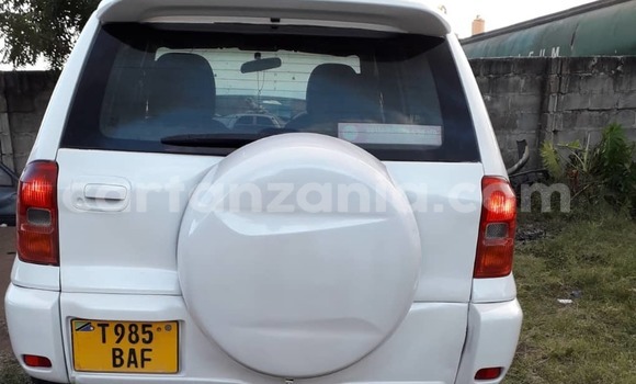 Nunua Ilio tumika Toyota RAV4 Nyeupe Gari ndani ya Dar es Salaam nchini Dar es Salaam Nunua Ilio tumika Toyota RAV4 Nyeupe Gari ndani ya Dar es Salaam nchini Dar es Salaam