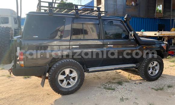 Nunua Ilio tumika Toyota Land Cruiser Nyeusi Gari ndani ya Dar es Salaam nchini Dar es Salaam Nunua Ilio tumika Toyota Land Cruiser Nyeusi Gari ndani ya Dar es Salaam nchini Dar es Salaam