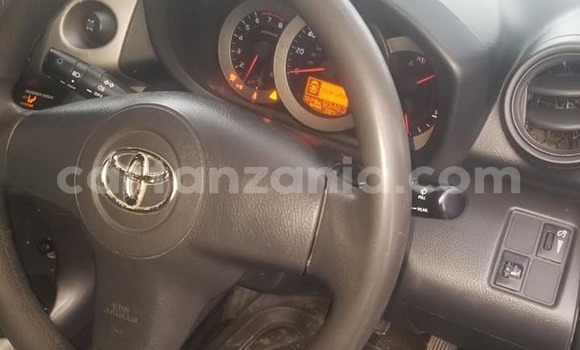 Nunua Ilio tumika Toyota RAV4 Kijani Gari ndani ya Dar es Salaam nchini Dar es Salaam Nunua Ilio tumika Toyota RAV4 Kijani Gari ndani ya Dar es Salaam nchini Dar es Salaam