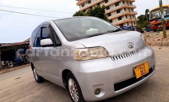 Buy Used Toyota Porte Silver Car in Dar es Salaam in Dar es Salaam Buy Used Toyota Porte Silver Car in Dar es Salaam in Dar es Salaam