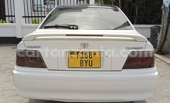 Nunua Ilio tumika Toyota Chaser Nyeupe Gari ndani ya Dar es Salaam nchini Dar es Salaam Nunua Ilio tumika Toyota Chaser Nyeupe Gari ndani ya Dar es Salaam nchini Dar es Salaam