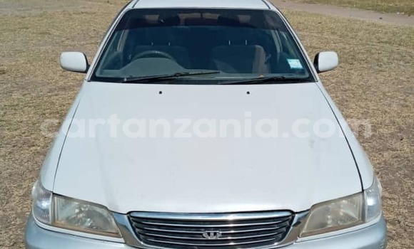 Buy Used Toyota Premio White Car in Dar es Salaam in Dar es Salaam
