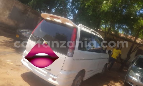 Nunua Ilio tumika Toyota Noah Nyeupe Gari ndani ya Dar es Salaam nchini Dar es Salaam Nunua Ilio tumika Toyota Noah Nyeupe Gari ndani ya Dar es Salaam nchini Dar es Salaam