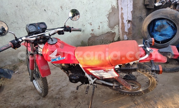 Buy Used Honda XL Red Bike in Dodoma in Dodoma Buy Used Honda XL Red Bike in Dodoma in Dodoma
