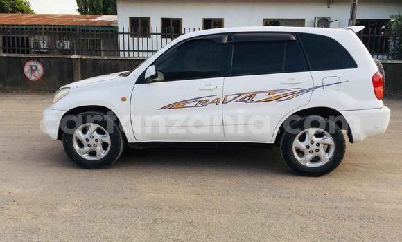 Buy Used Toyota RAV4 White Car in Dar es Salaam in Dar es Salaam