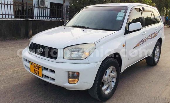 Nunua Ilio tumika Toyota RAV4 Nyeupe Gari ndani ya Dar es Salaam nchini Dar es Salaam Nunua Ilio tumika Toyota RAV4 Nyeupe Gari ndani ya Dar es Salaam nchini Dar es Salaam