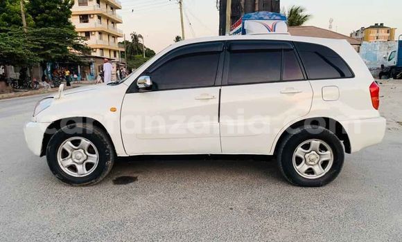 Buy Used Toyota RAV4 White Car in Dar es Salaam in Dar es Salaam