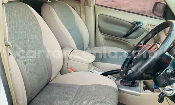 Nunua Ilio tumika Toyota RAV4 Nyeupe Gari ndani ya Dar es Salaam nchini Dar es Salaam Nunua Ilio tumika Toyota RAV4 Nyeupe Gari ndani ya Dar es Salaam nchini Dar es Salaam