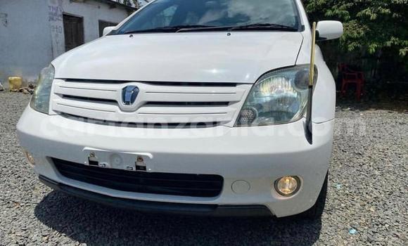 Buy Used Toyota IST White Car in Dar es Salaam in Dar es Salaam