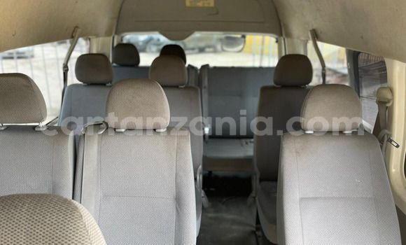 Buy Import Toyota Hiace White Car in Dar es Salaam in Dar es Salaam Buy Import Toyota Hiace White Car in Dar es Salaam in Dar es Salaam