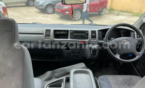 Buy Import Toyota Hiace White Car in Dar es Salaam in Dar es Salaam Buy Import Toyota Hiace White Car in Dar es Salaam in Dar es Salaam