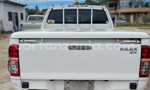 Buy Import Toyota Hilux White Car in Dar es Salaam in Dar es Salaam Buy Import Toyota Hilux White Car in Dar es Salaam in Dar es Salaam