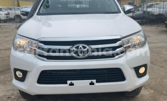 Buy Import Toyota Hilux White Car in Dar es Salaam in Dar es Salaam Buy Import Toyota Hilux White Car in Dar es Salaam in Dar es Salaam