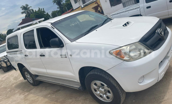 Buy Import Toyota Hilux White Car in Dar es Salaam in Dar es Salaam Buy Import Toyota Hilux White Car in Dar es Salaam in Dar es Salaam