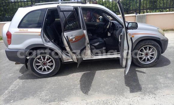 Nunua Ilio tumika Toyota RAV4 Fedha Gari ndani ya Dar es Salaam nchini Dar es Salaam Nunua Ilio tumika Toyota RAV4 Fedha Gari ndani ya Dar es Salaam nchini Dar es Salaam