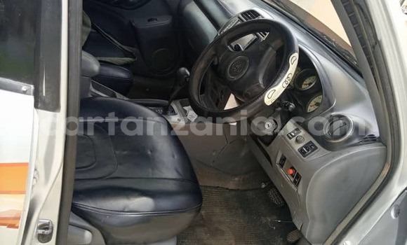 Nunua Ilio tumika Toyota RAV4 Fedha Gari ndani ya Dar es Salaam nchini Dar es Salaam Nunua Ilio tumika Toyota RAV4 Fedha Gari ndani ya Dar es Salaam nchini Dar es Salaam