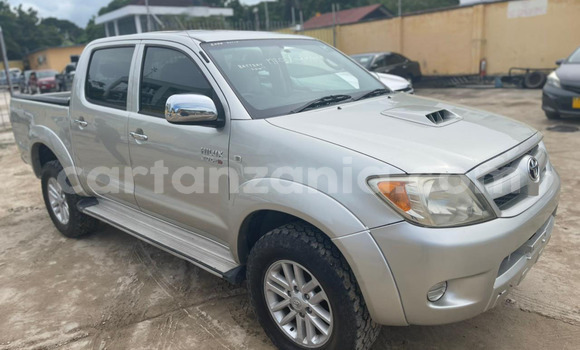 Buy Import Toyota Hilux Silver Car in Dar es Salaam in Dar es Salaam Buy Import Toyota Hilux Silver Car in Dar es Salaam in Dar es Salaam