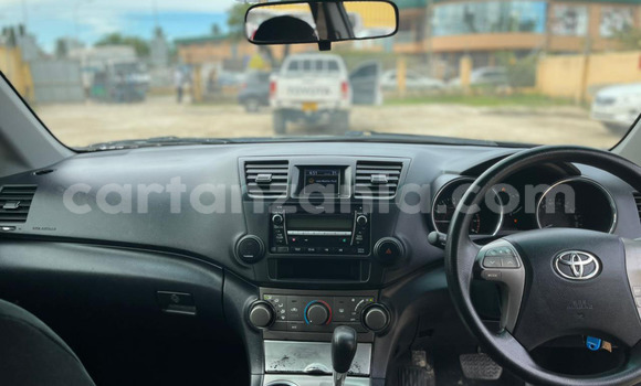 Buy Import Toyota Kluger Black Car in Dar es Salaam in Dar es Salaam Buy Import Toyota Kluger Black Car in Dar es Salaam in Dar es Salaam