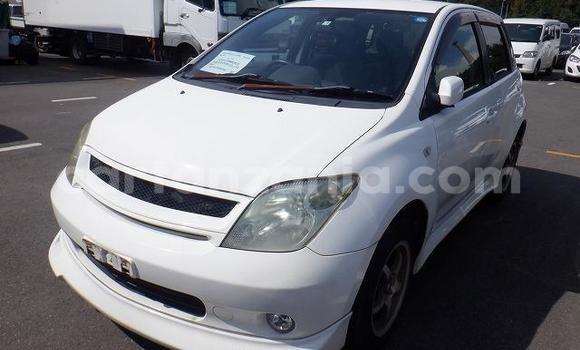 Buy Used Toyota IST White Car in Dar es Salaam in Dar es Salaam Buy Used Toyota IST White Car in Dar es Salaam in Dar es Salaam