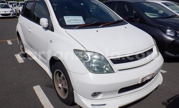 Buy Used Toyota IST Other Car in Dar es Salaam in Dar es Salaam Buy Used Toyota IST Other Car in Dar es Salaam in Dar es Salaam