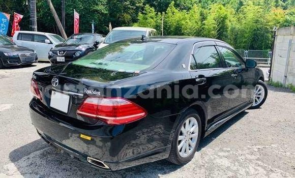 Nunua Ilio tumika Toyota Crown Nyingine Gari ndani ya Dar es Salaam nchini Dar es Salaam Nunua Ilio tumika Toyota Crown Nyingine Gari ndani ya Dar es Salaam nchini Dar es Salaam