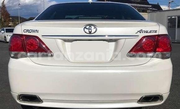 Buy Used Toyota Crown Other Car in Dar es Salaam in Dar es Salaam Buy Used Toyota Crown Other Car in Dar es Salaam in Dar es Salaam