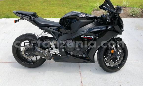 Buy Import Honda CBR 1000 RR Black Bike in Kasulu Urban in Kigoma Buy Import Honda CBR 1000 RR Black Bike in Kasulu Urban in Kigoma