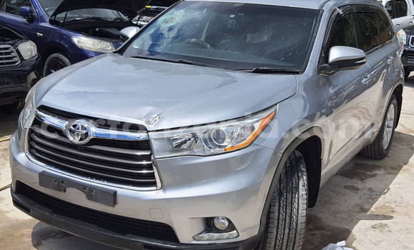 Buy Import Toyota Kluger Silver Car in Dar es Salaam in Dar es Salaam Buy Import Toyota Kluger Silver Car in Dar es Salaam in Dar es Salaam