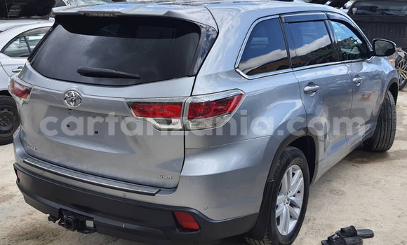 Buy Import Toyota Kluger Silver Car in Dar es Salaam in Dar es Salaam Buy Import Toyota Kluger Silver Car in Dar es Salaam in Dar es Salaam