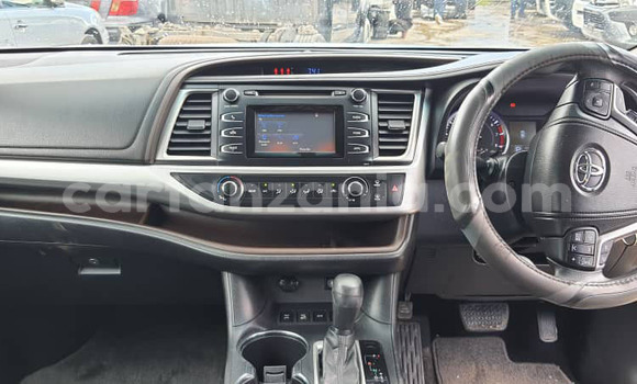 Buy Import Toyota Kluger Silver Car in Dar es Salaam in Dar es Salaam Buy Import Toyota Kluger Silver Car in Dar es Salaam in Dar es Salaam