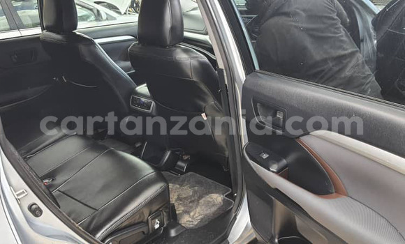 Buy Import Toyota Kluger Silver Car in Dar es Salaam in Dar es Salaam Buy Import Toyota Kluger Silver Car in Dar es Salaam in Dar es Salaam