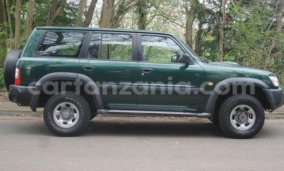 Nunua Ilio tumika Nissan Patrol Fedha Gari ndani ya Mwanza nchini Mwanza