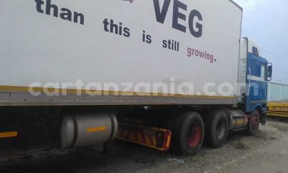 Nunua Ilio tumika Scania R420 Bluu Lori ndani ya Dar es Salaam nchini Dar es Salaam Nunua Ilio tumika Scania R420 Bluu Lori ndani ya Dar es Salaam nchini Dar es Salaam