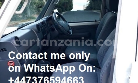 Nunua Ilio tumika Toyota Land Cruiser Nyeupe Gari ndani ya Dar es Salaam nchini Dar es Salaam Nunua Ilio tumika Toyota Land Cruiser Nyeupe Gari ndani ya Dar es Salaam nchini Dar es Salaam