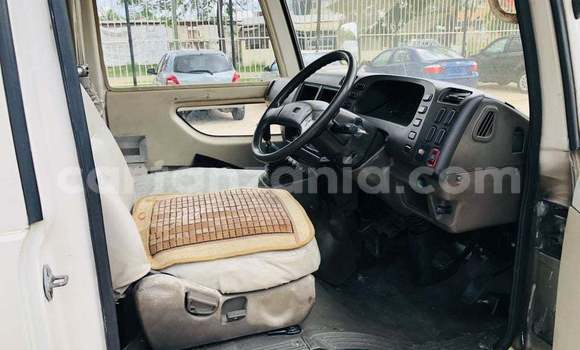 Nunua Imported Mitsubishi Rossa Nyeupe Lori ndani ya Dar es Salaam nchini Dar es Salaam Nunua Imported Mitsubishi Rossa Nyeupe Lori ndani ya Dar es Salaam nchini Dar es Salaam