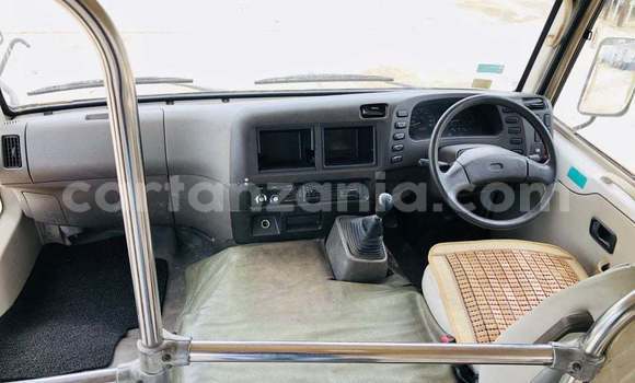 Nunua Imported Mitsubishi Rossa Nyeupe Lori ndani ya Dar es Salaam nchini Dar es Salaam Nunua Imported Mitsubishi Rossa Nyeupe Lori ndani ya Dar es Salaam nchini Dar es Salaam