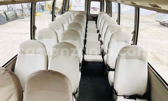 Nunua Imported Mitsubishi Rossa Nyeupe Lori ndani ya Dar es Salaam nchini Dar es Salaam Nunua Imported Mitsubishi Rossa Nyeupe Lori ndani ya Dar es Salaam nchini Dar es Salaam