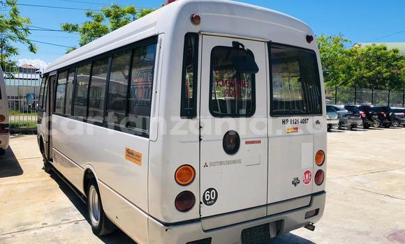 Buy Import Mitsubishi Rossa White Truck in Dar es Salaam in Dar es Salaam Buy Import Mitsubishi Rossa White Truck in Dar es Salaam in Dar es Salaam