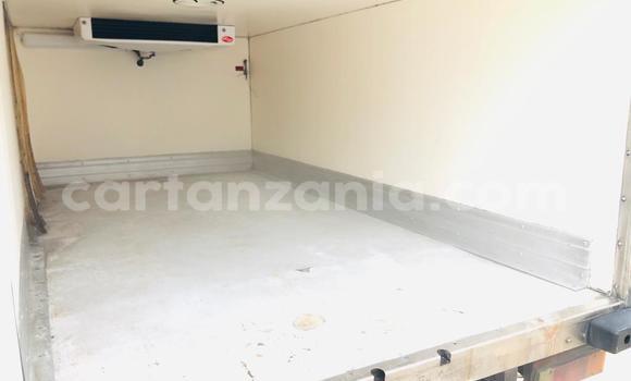 Nunua Imported Mitsubishi Van Nyeupe Lori ndani ya Dar es Salaam nchini Dar es Salaam Nunua Imported Mitsubishi Van Nyeupe Lori ndani ya Dar es Salaam nchini Dar es Salaam