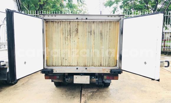 Nunua Imported Mitsubishi Van Nyeupe Lori ndani ya Dar es Salaam nchini Dar es Salaam Nunua Imported Mitsubishi Van Nyeupe Lori ndani ya Dar es Salaam nchini Dar es Salaam